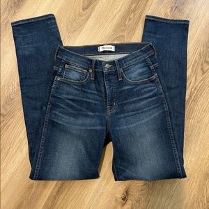 Size 25 Madewell slim straight jeans